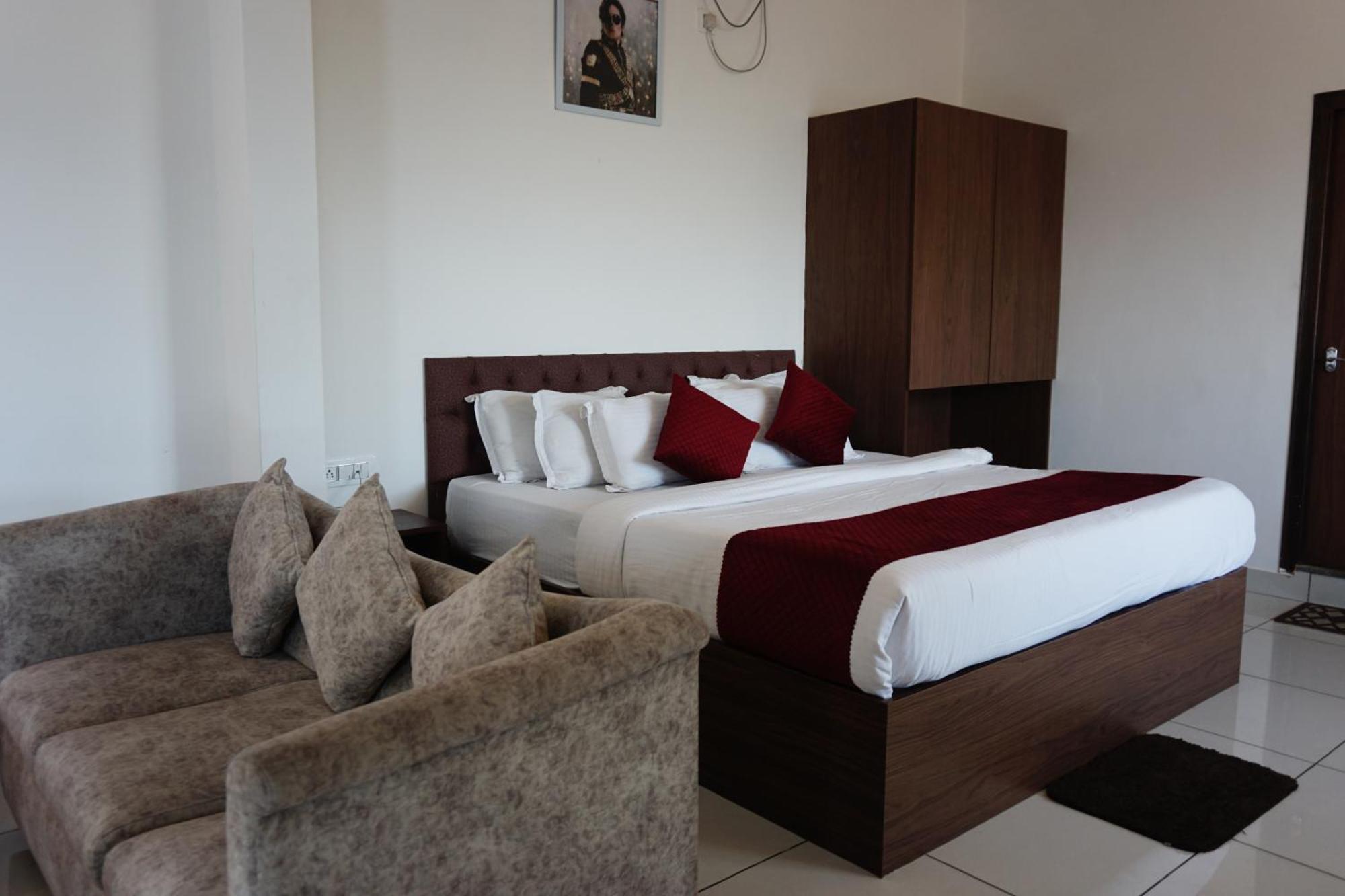 Vistar Resort & Hotels Kammasandra Esterno foto
