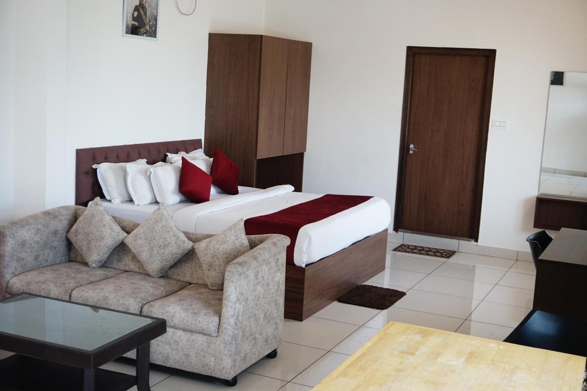 Vistar Resort & Hotels Kammasandra Esterno foto