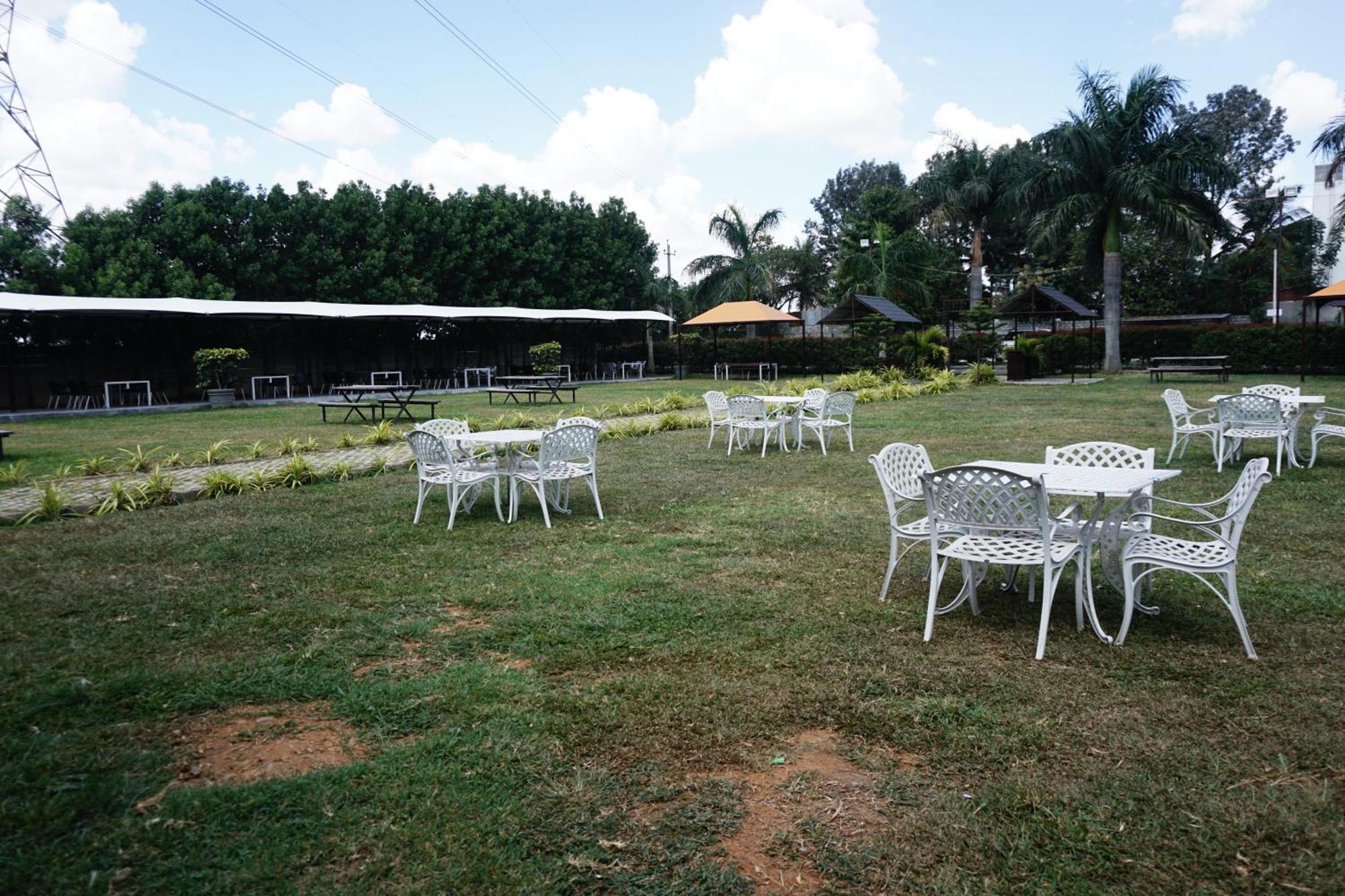 Vistar Resort & Hotels Kammasandra Esterno foto