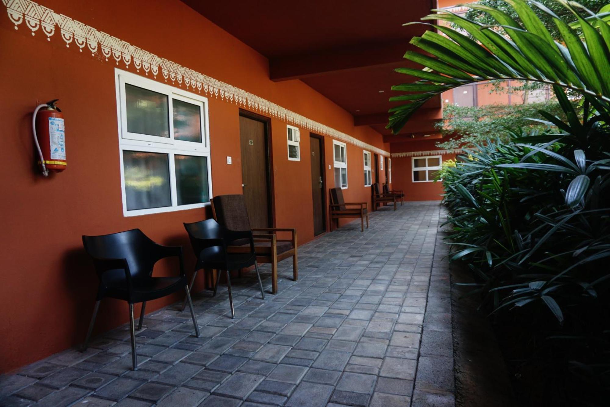 Vistar Resort & Hotels Kammasandra Esterno foto