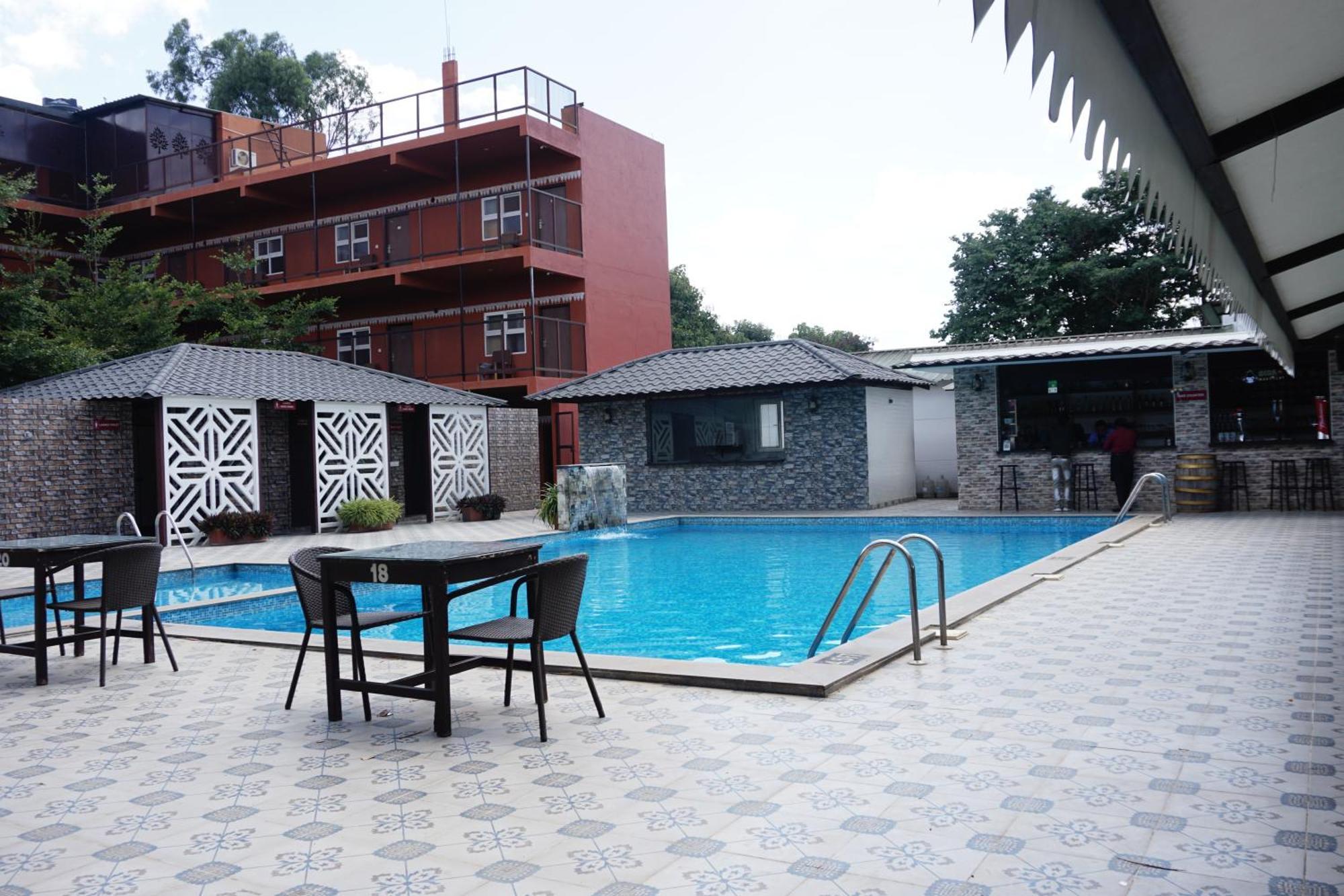 Vistar Resort & Hotels Kammasandra Esterno foto