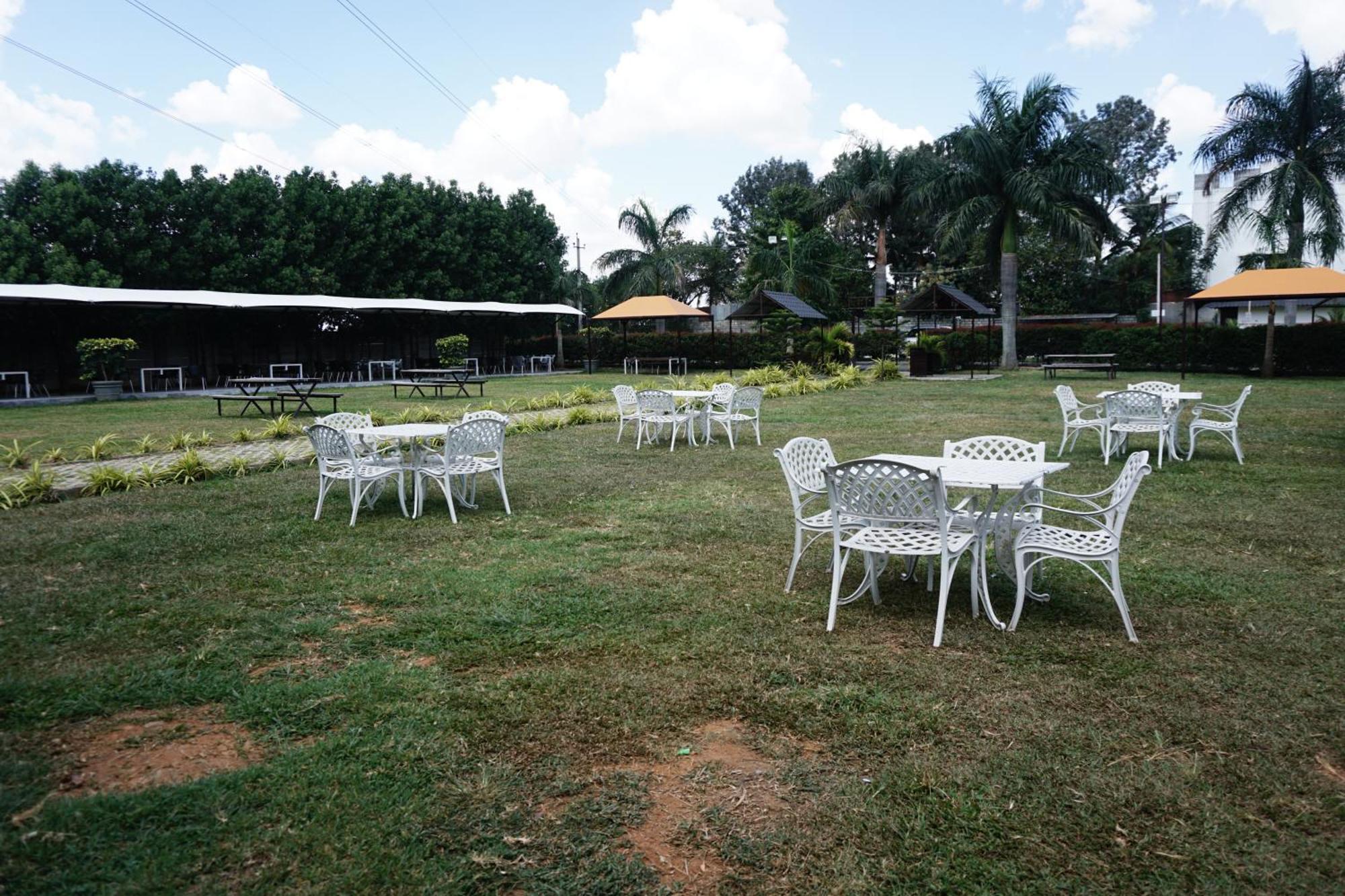 Vistar Resort & Hotels Kammasandra Esterno foto