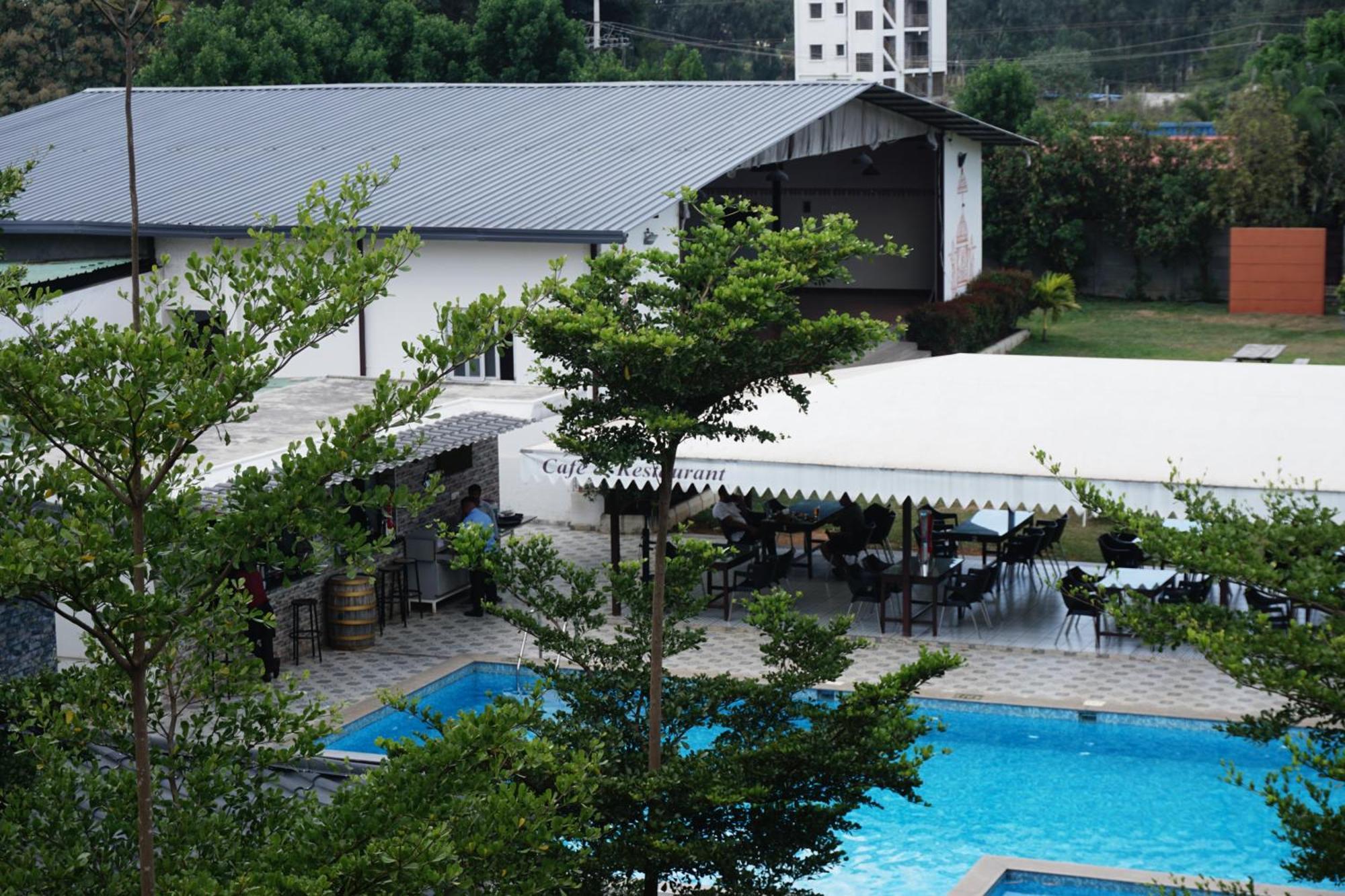 Vistar Resort & Hotels Kammasandra Esterno foto