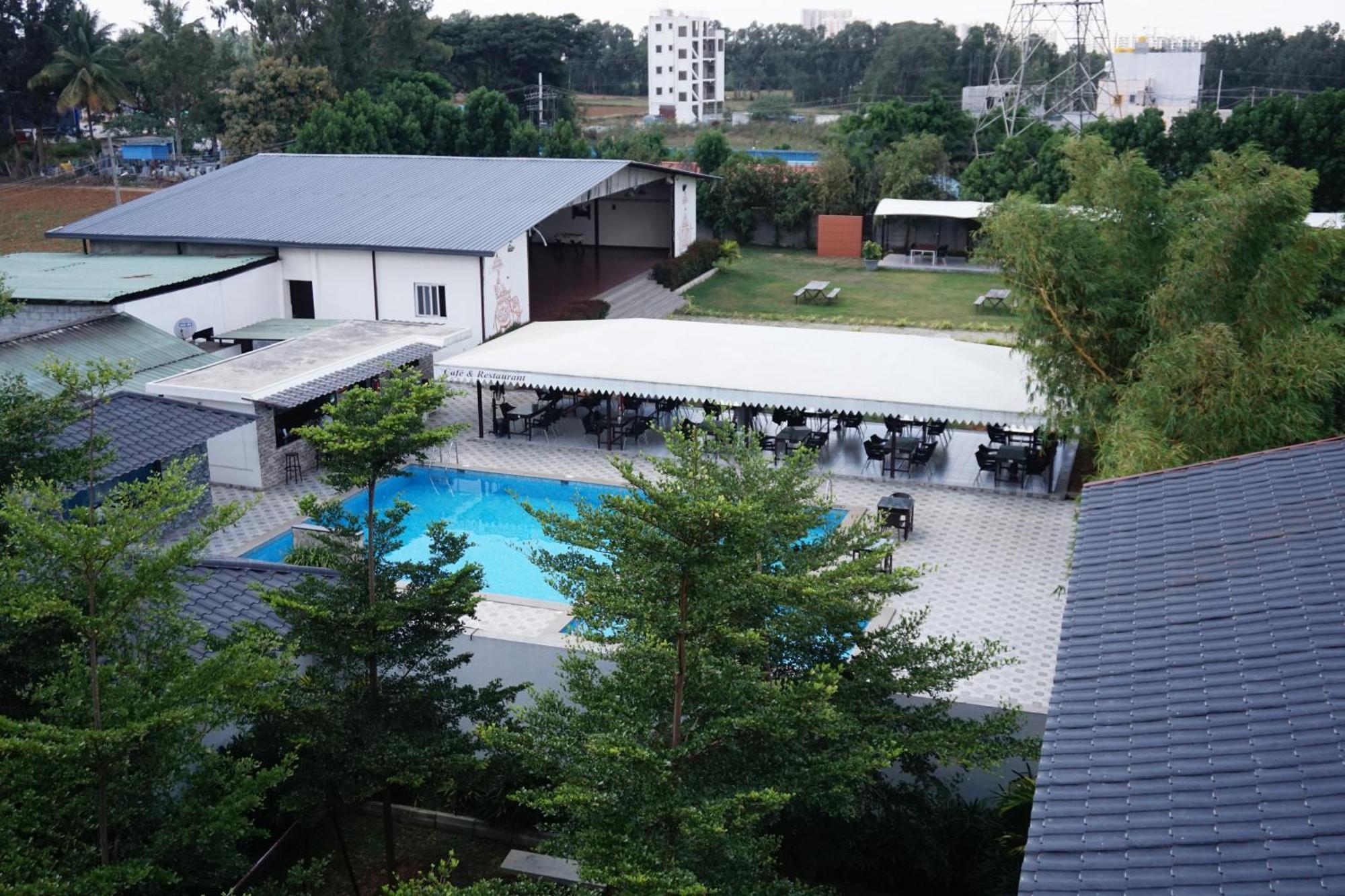 Vistar Resort & Hotels Kammasandra Esterno foto