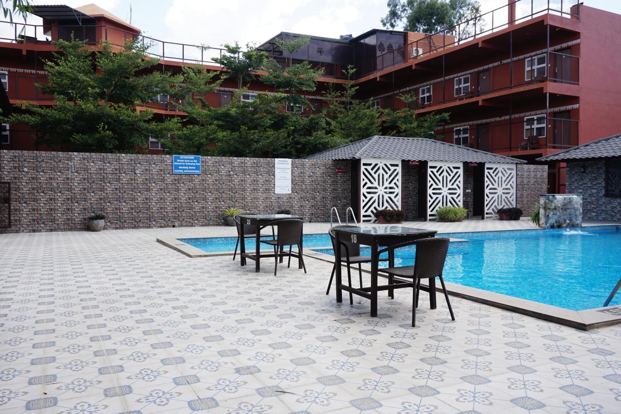 Vistar Resort & Hotels Kammasandra Esterno foto