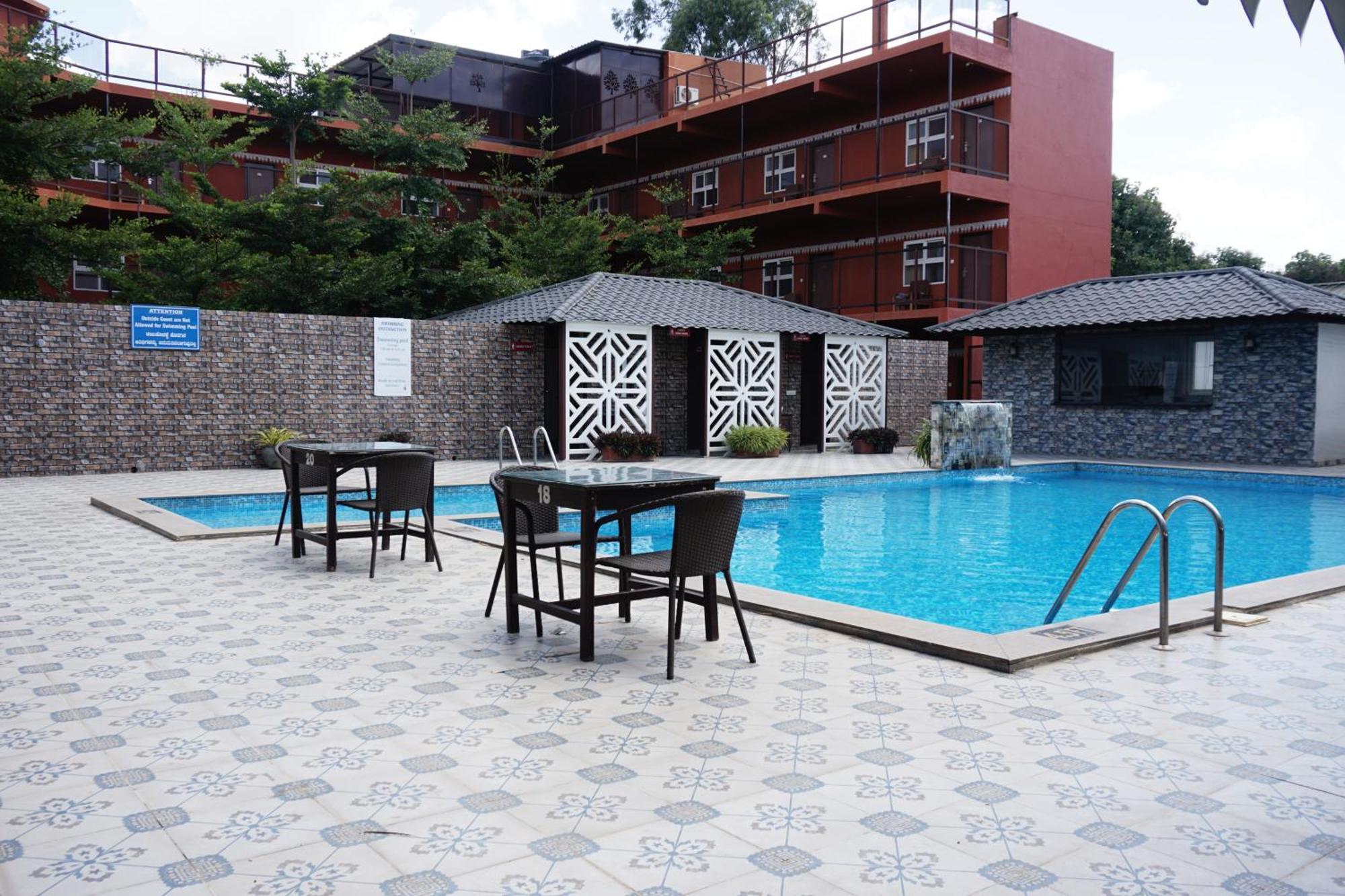 Vistar Resort & Hotels Kammasandra Esterno foto