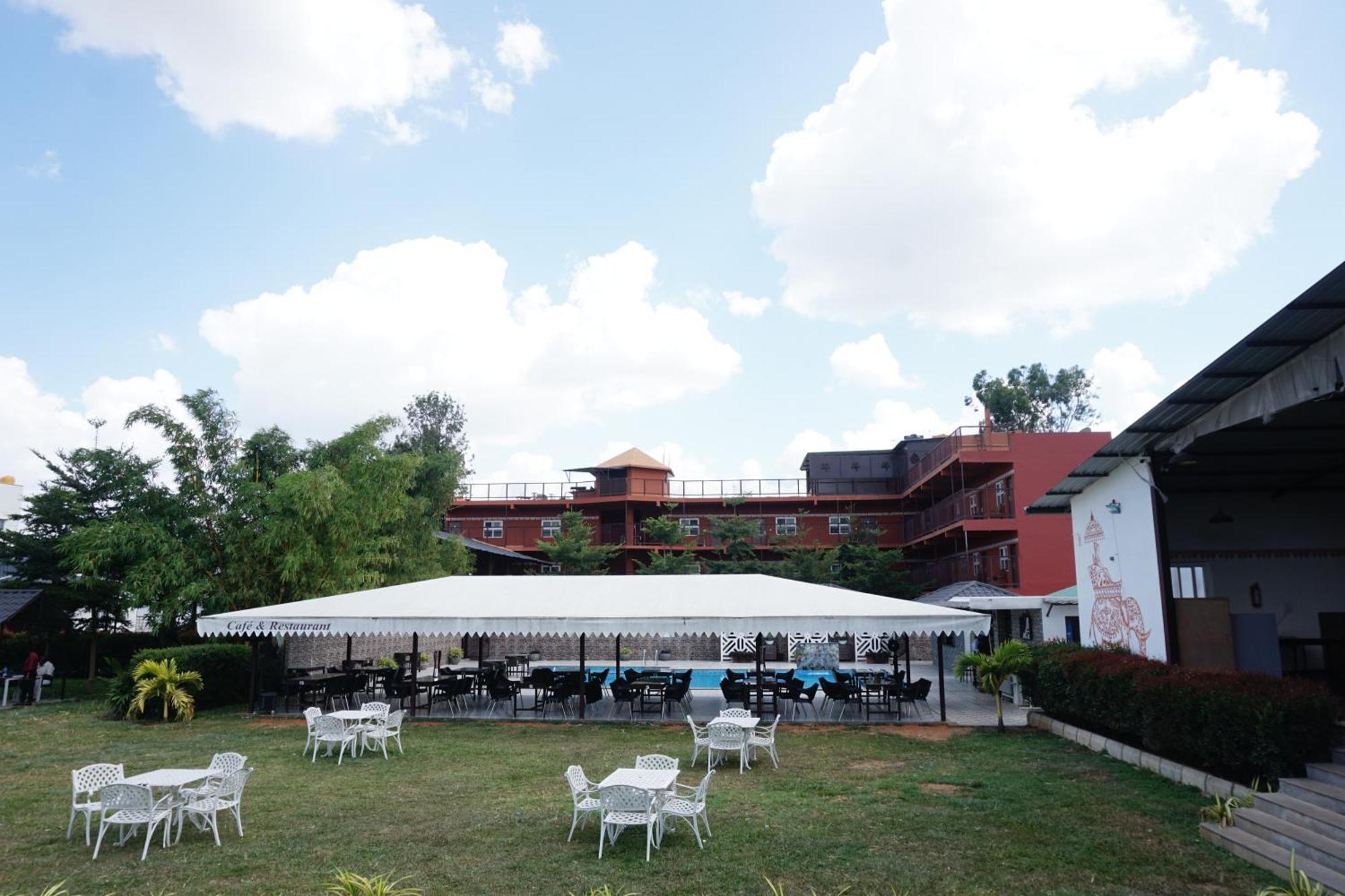 Vistar Resort & Hotels Kammasandra Esterno foto