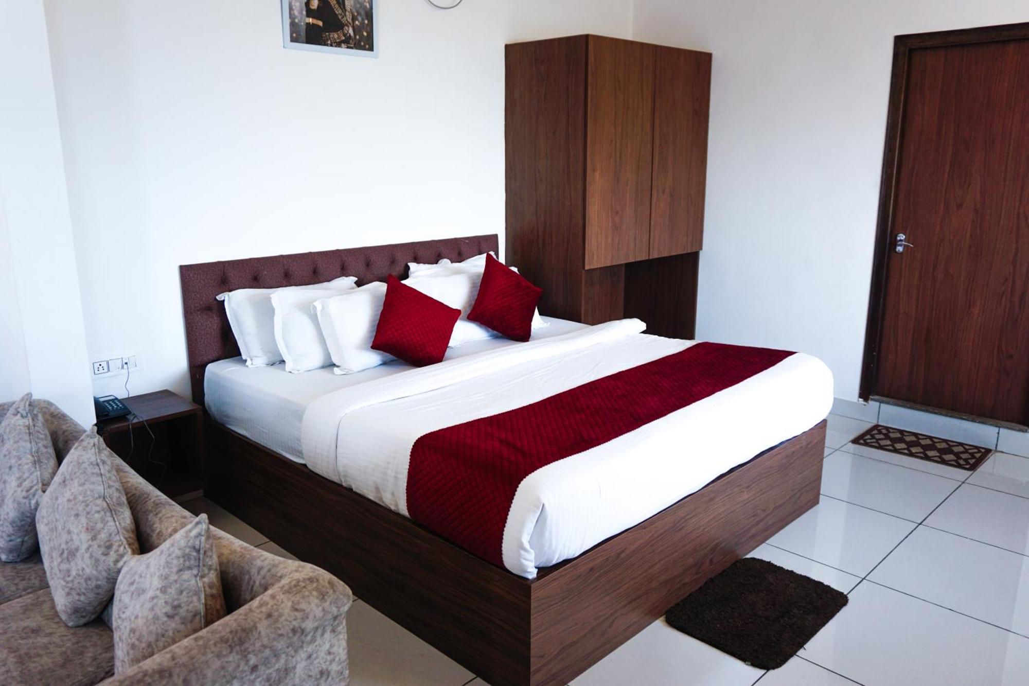 Vistar Resort & Hotels Kammasandra Esterno foto